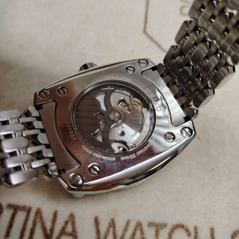 💯罕見SEIKO Galante GMT Spring Drive SBLA067，獨特鬥獸場外殼， 幻彩綠面，新淨，有咭有盒。